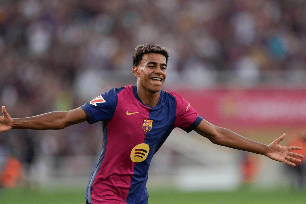 rookie ：第一把决策不太好；和老队友打的话正常交流